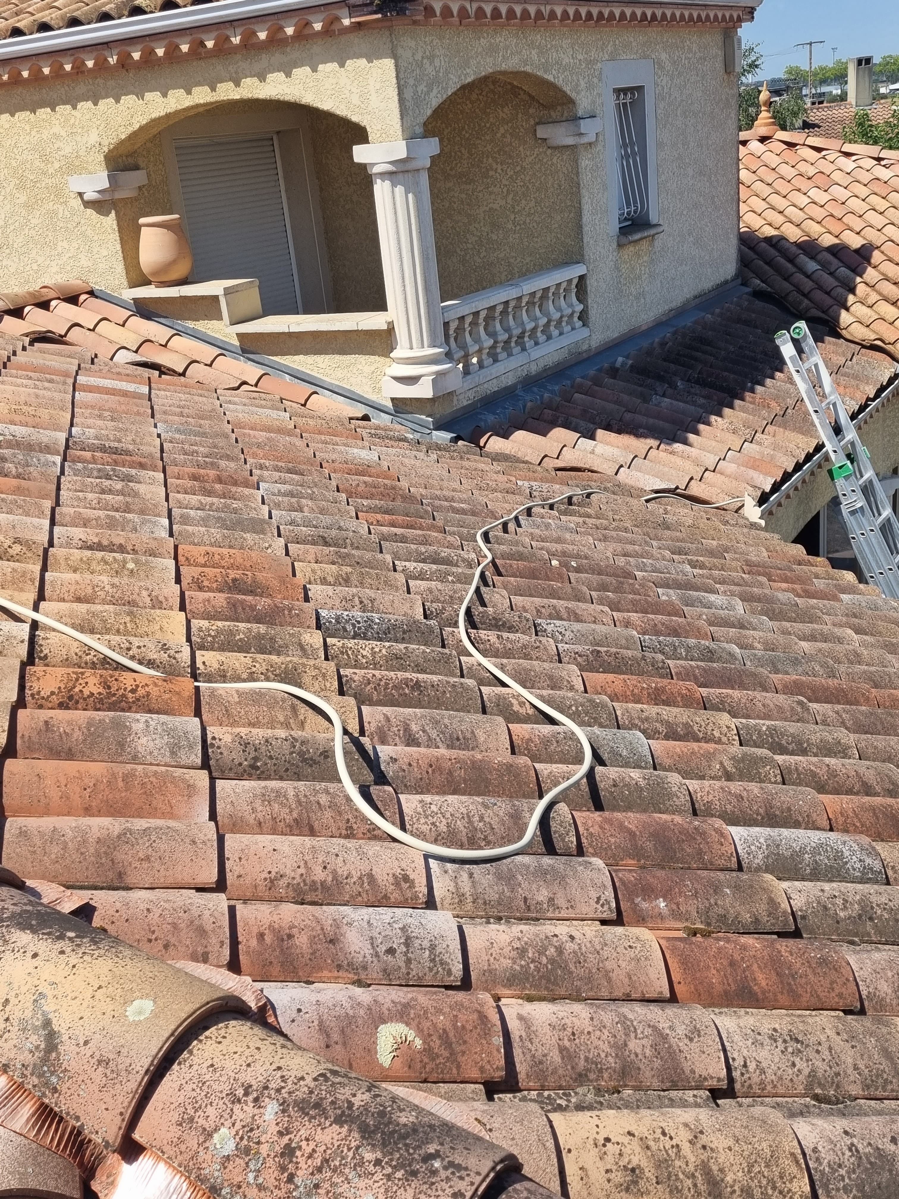 Nettoyage toiture hydrofuge istres