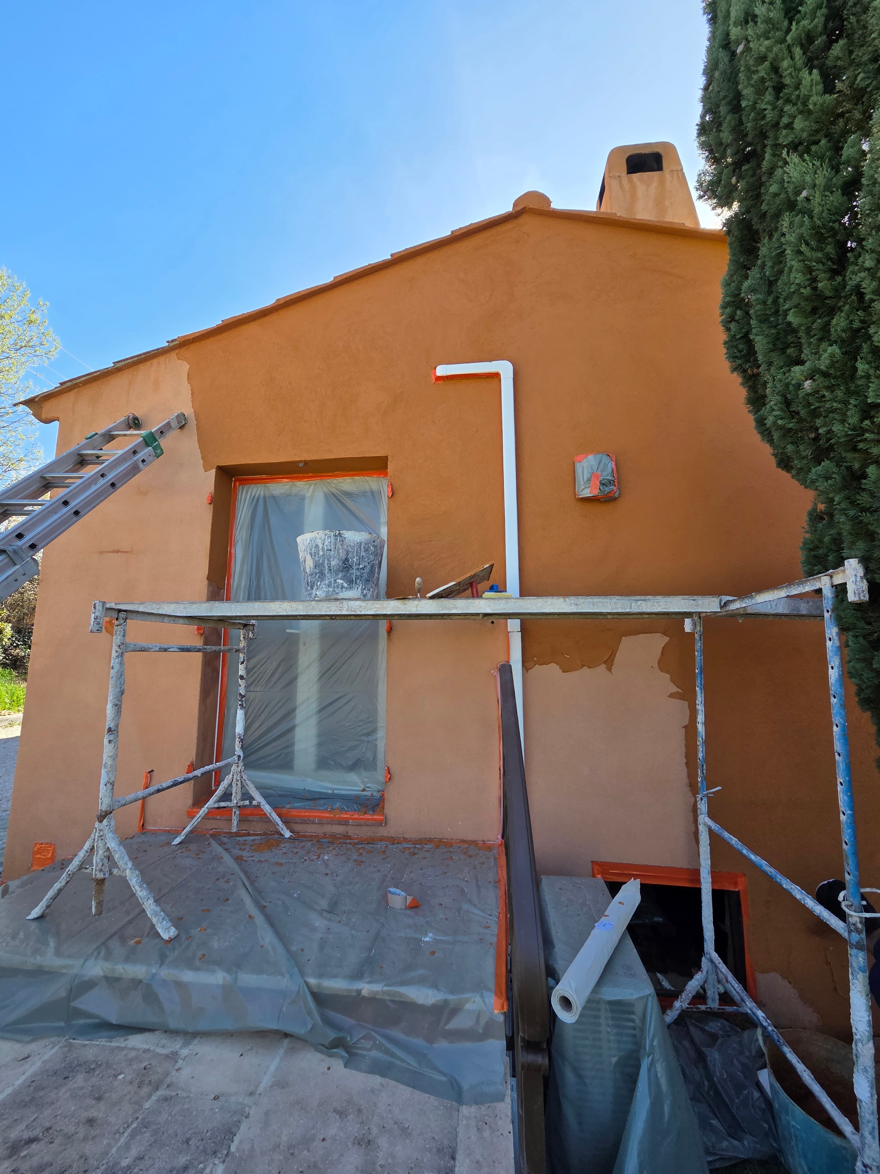 Réparation fissures façade trets