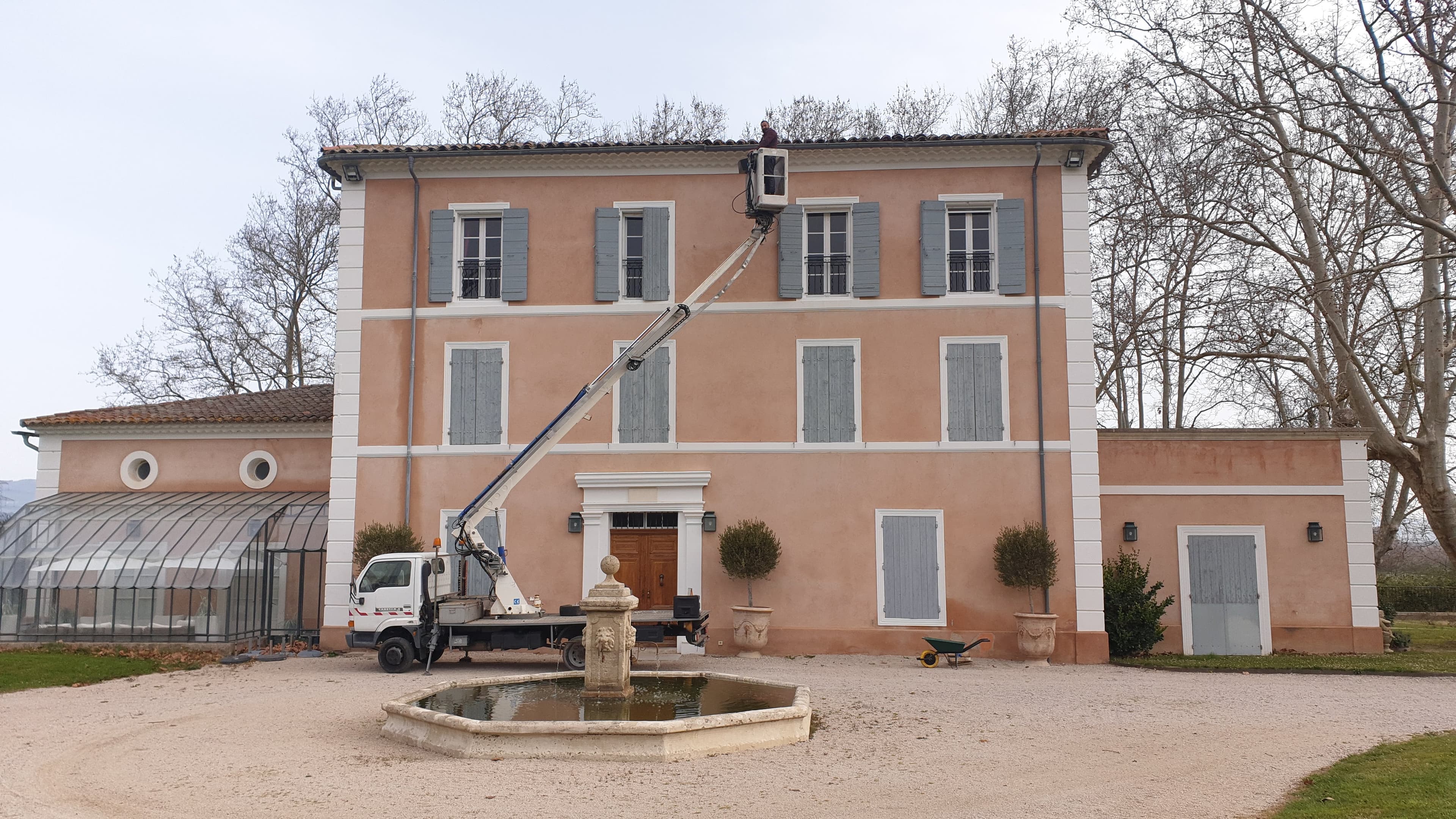 travaux toiture nacelle Aix en Provence